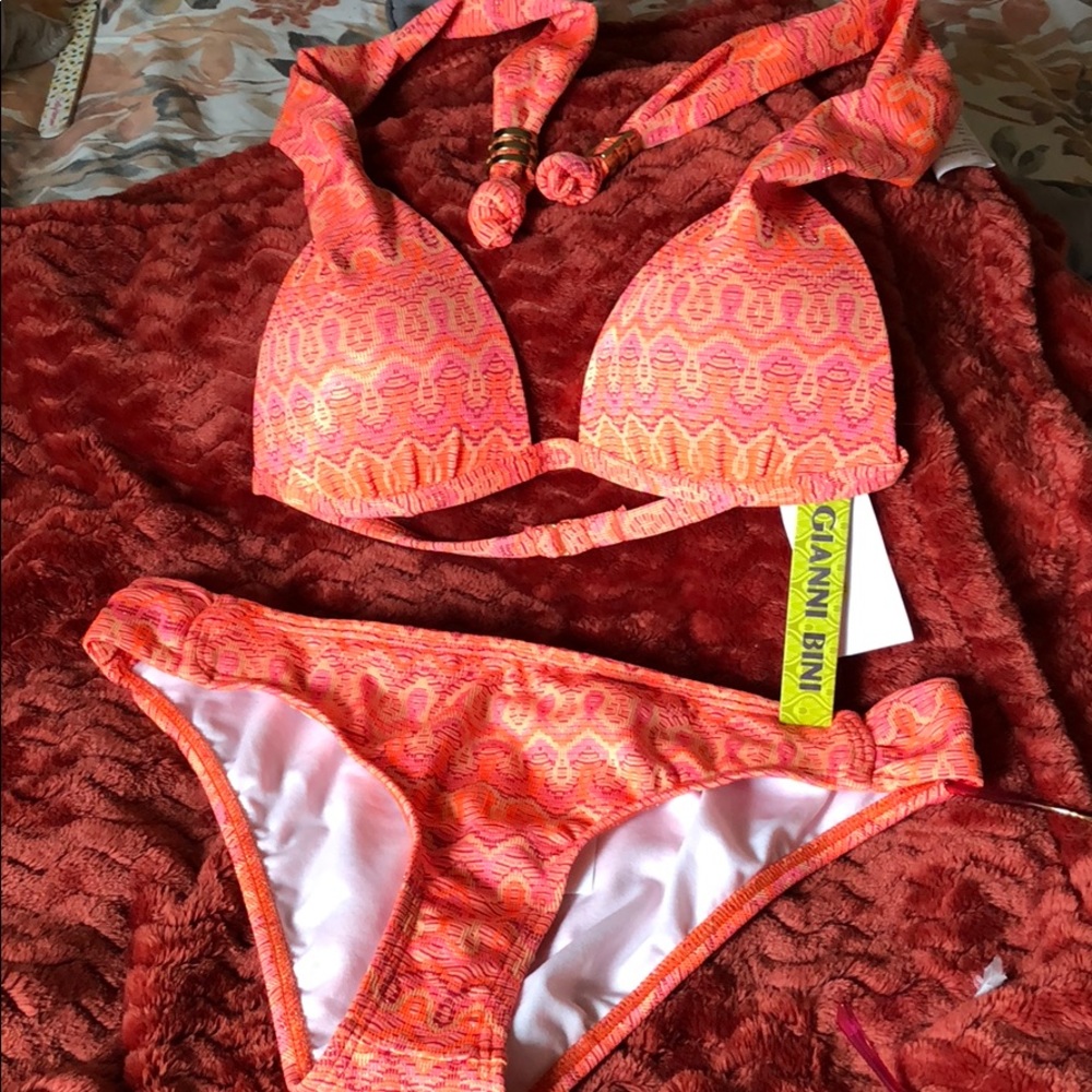 Bathing suit